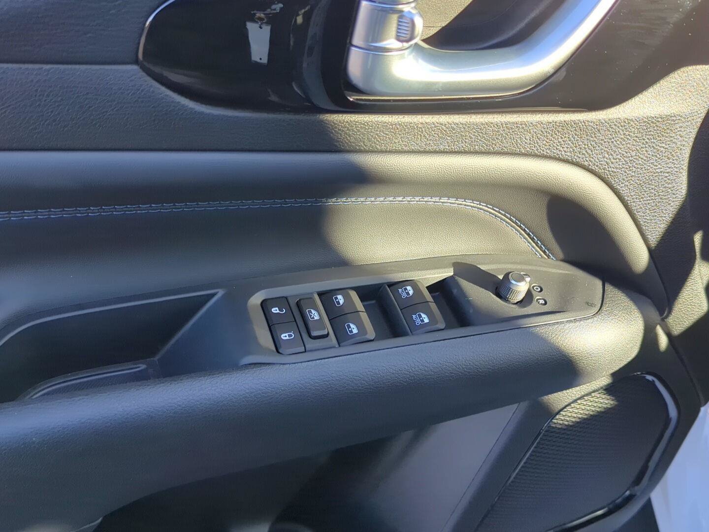 New 2026 Jeep Compass Limited AWD/4WD image 13