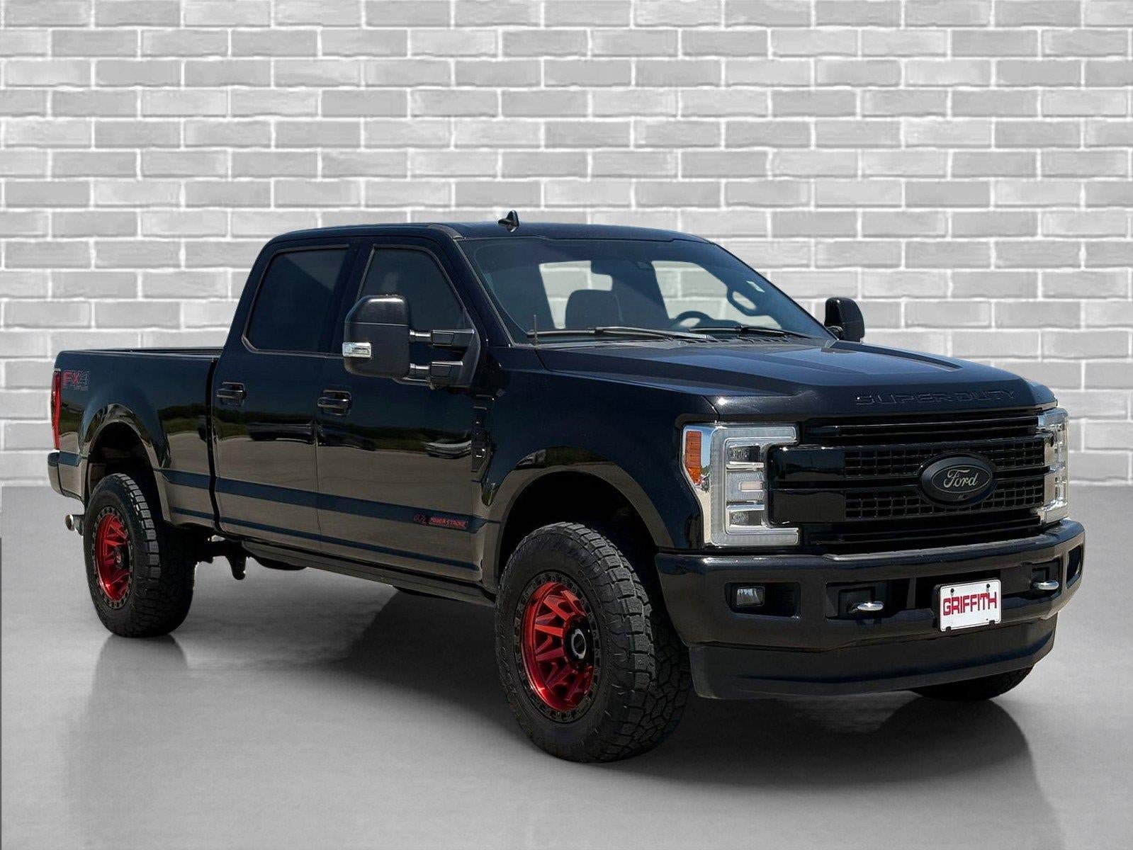 Used 2019 Ford F250 Platinum w/ Platinum Ultimate Package AWD/4WD image 3