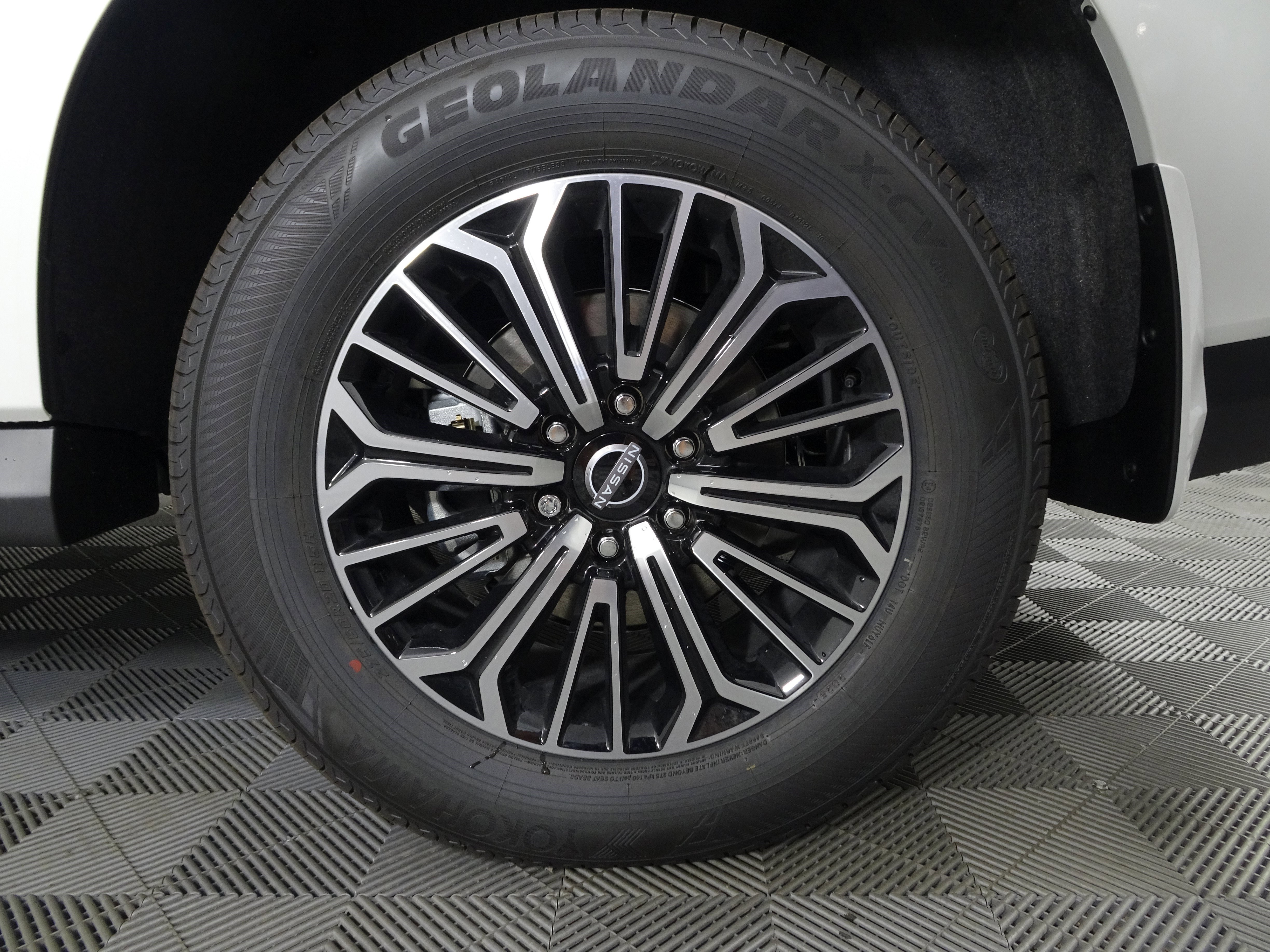 New 2026 Nissan Armada Platinum image 13