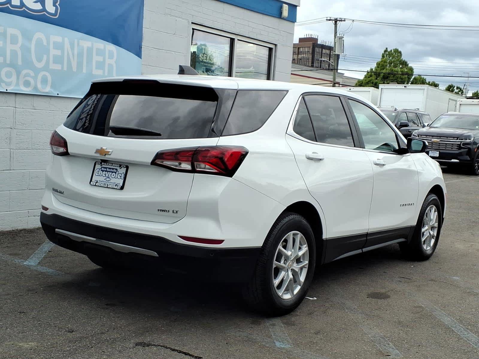 Used 2024 Chevrolet Equinox LT AWD/4WD image 6