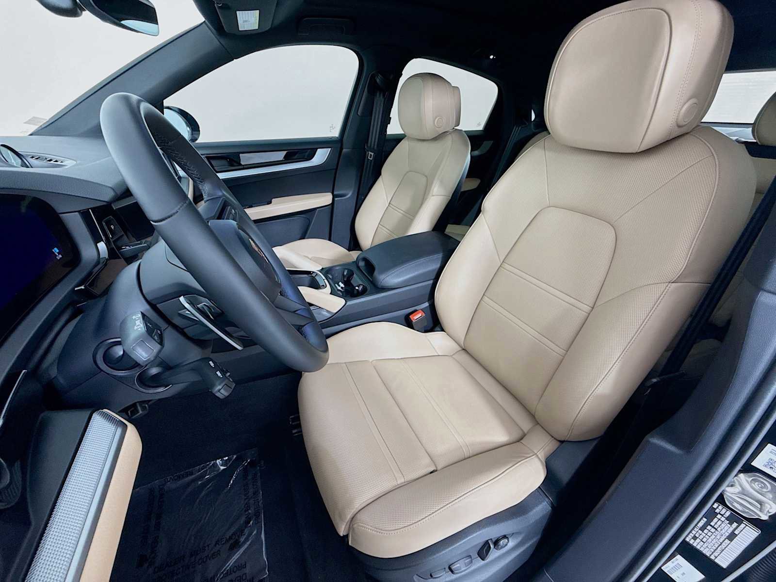 Certified 2026 Porsche Cayenne Coupe AWD/4WD image 5
