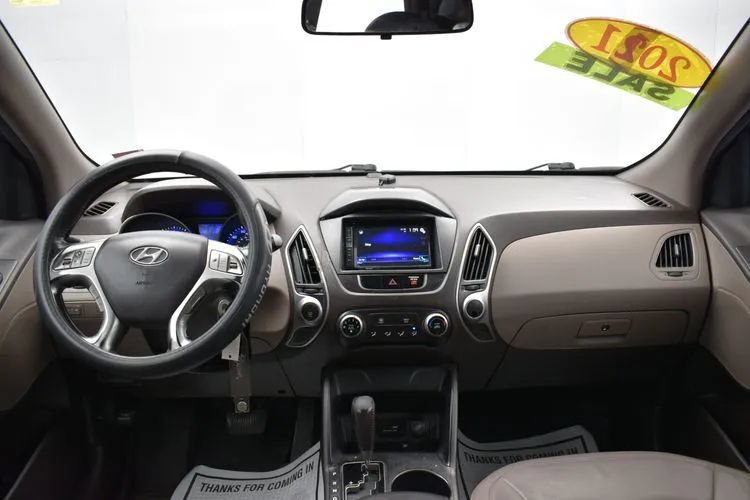 Used 2011 Hyundai Tucson GLS FWD image 19