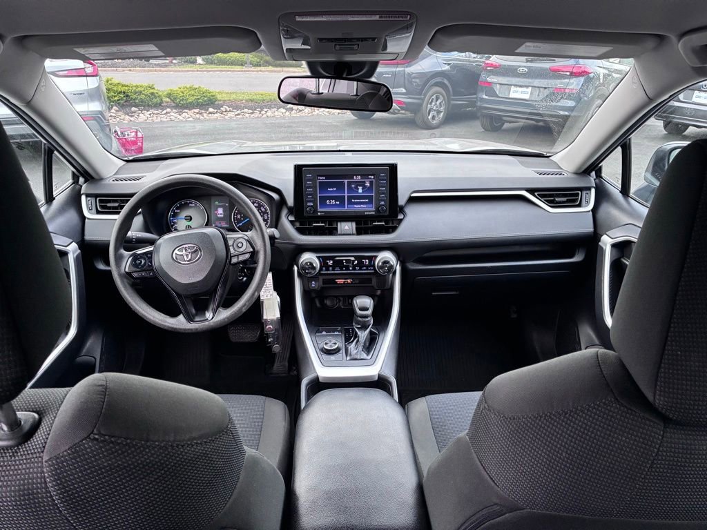 Used 2021 Toyota RAV4 LE AWD/4WD image 17