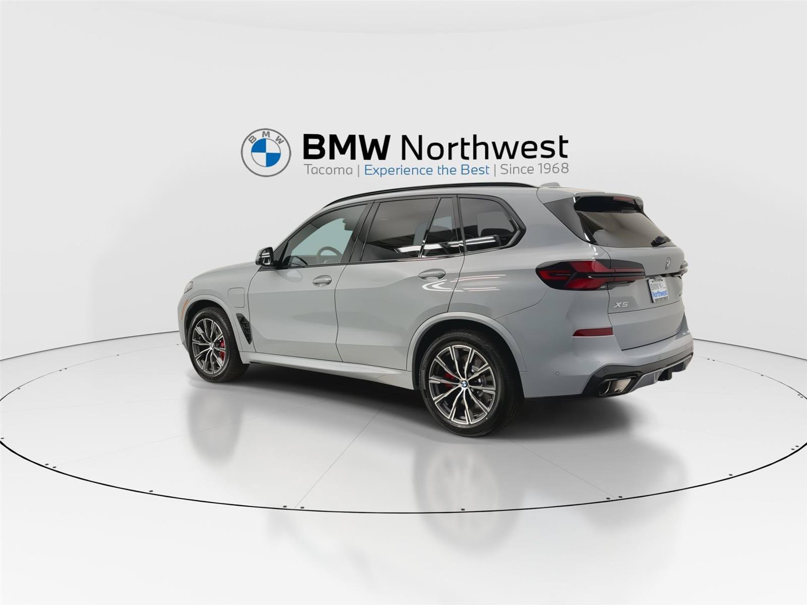 New 2026 BMW X5 xDrive50e w/ M Sport Package AWD/4WD image 12