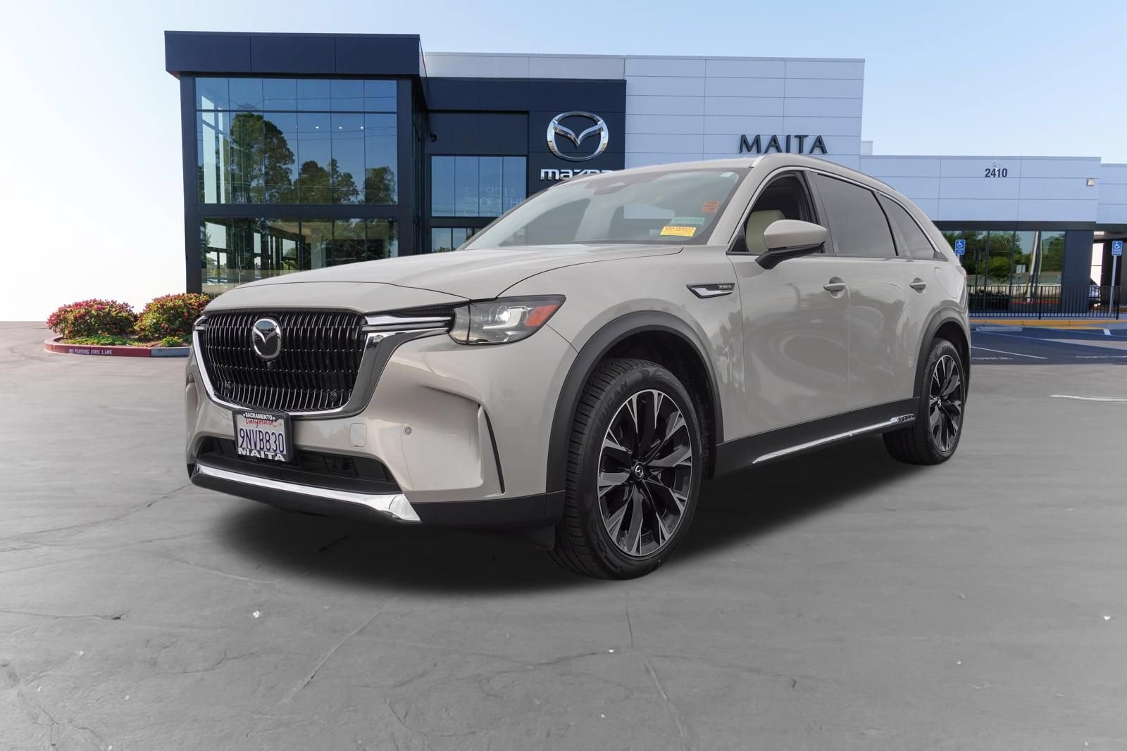 Certified 2024 MAZDA CX-90 Plug-In Hybrid w/ Premium Plus AWD/4WD image 9