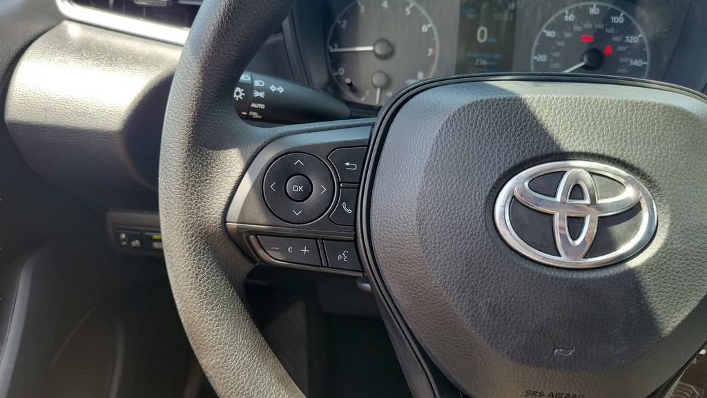 Used 2023 Toyota Corolla LE FWD image 18