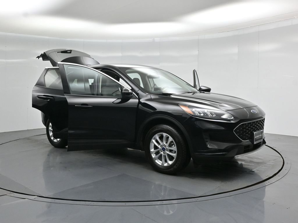 Certified 2021 Ford Escape SE image 31