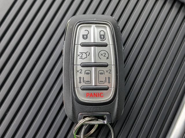 Used 2024 Chrysler Pacifica Touring-L AWD/4WD image 45