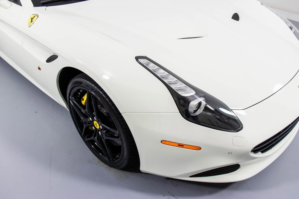 Certified 2017 Ferrari California T image 12