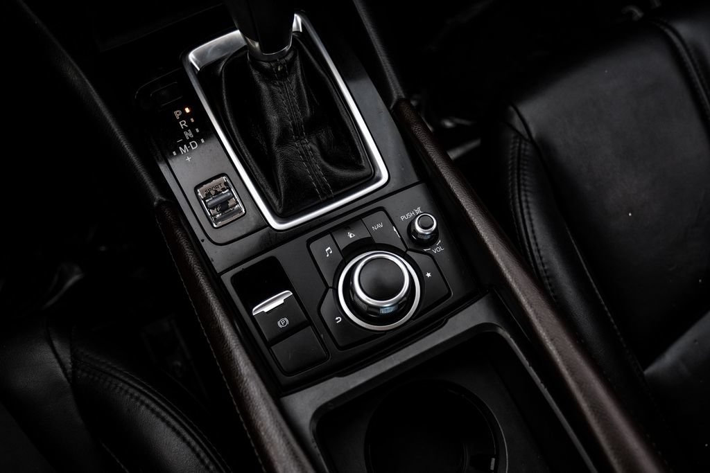 Used 2018 MAZDA MAZDA3 Touring FWD image 21