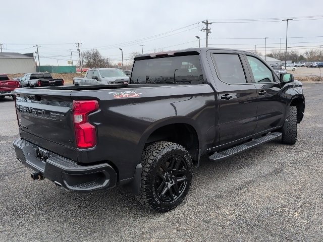 Used 2023 Chevrolet Silverado 1500 LT Trail Boss w/ LPO, Dark Essentials Package image 6