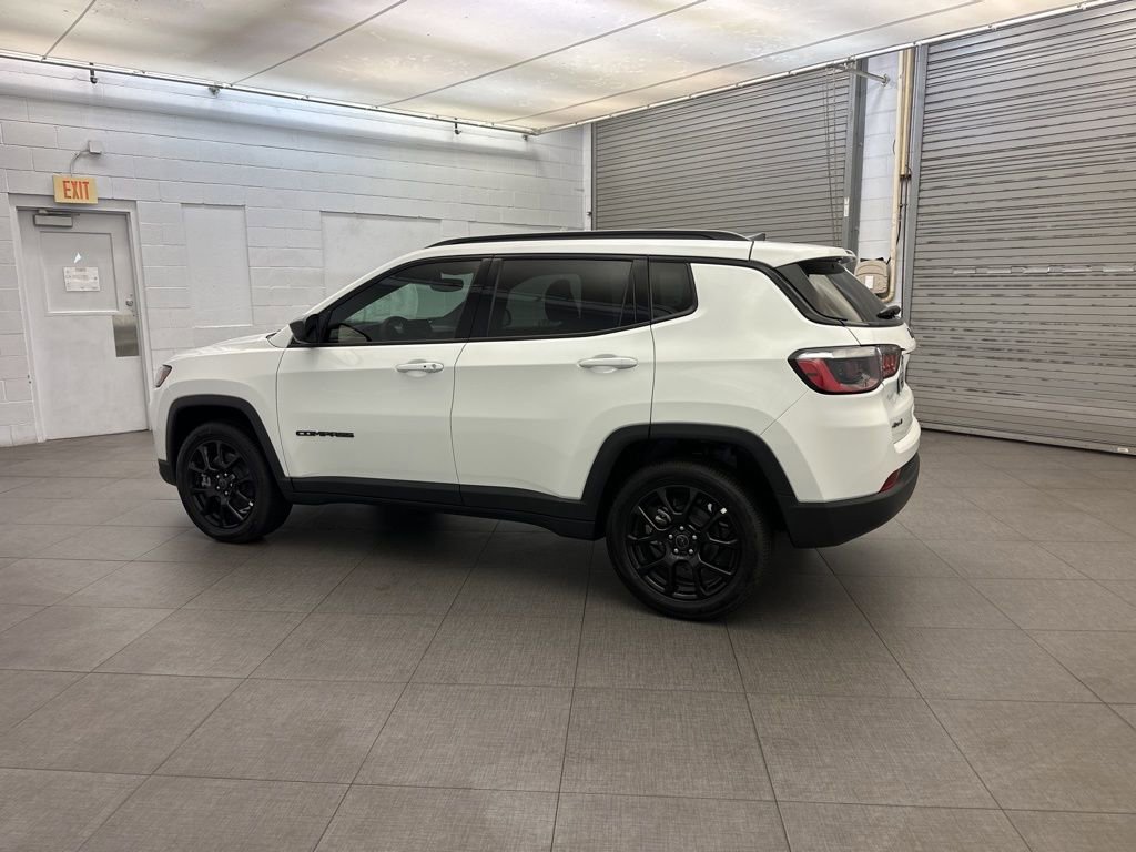 New 2025 Jeep Compass Latitude w/ Sun & Sound Group image 5