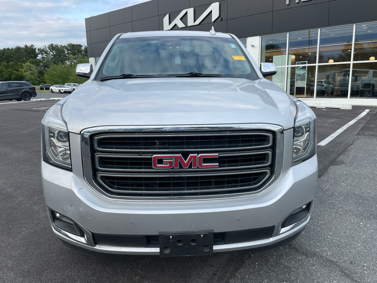Used 2018 GMC Yukon SLT AWD/4WD image 3