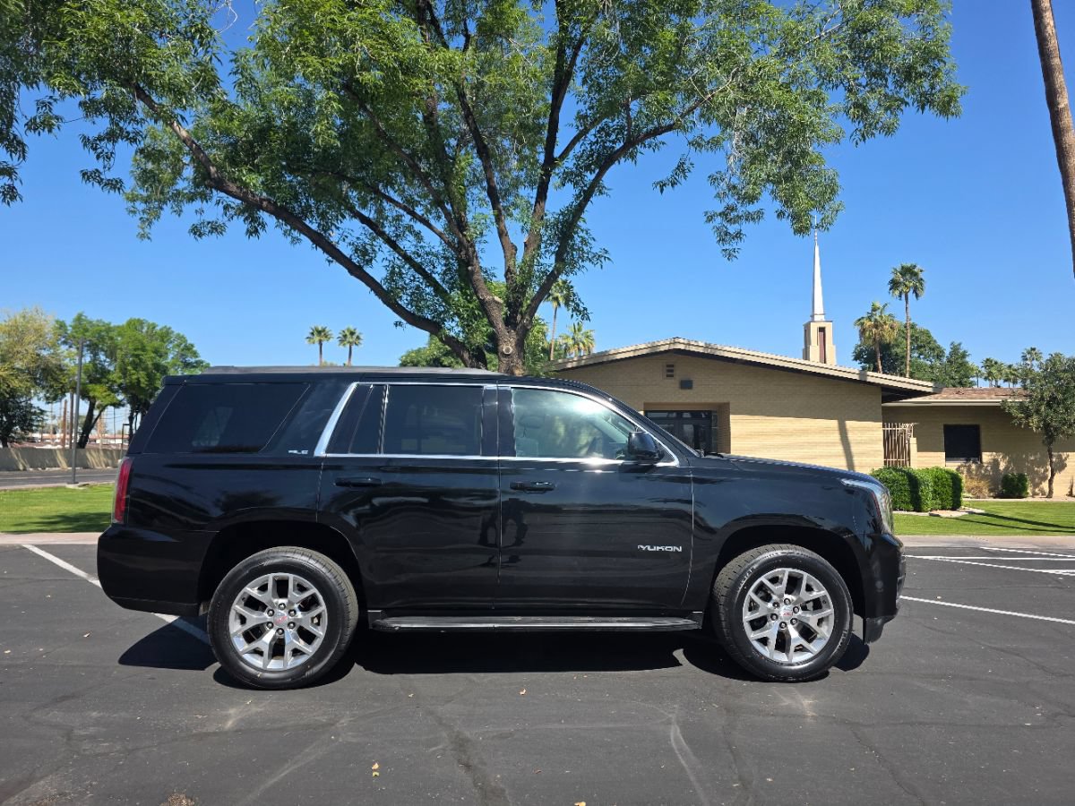 Used 2019 GMC Yukon SLE w/ SLE Value Package AWD/4WD image 3