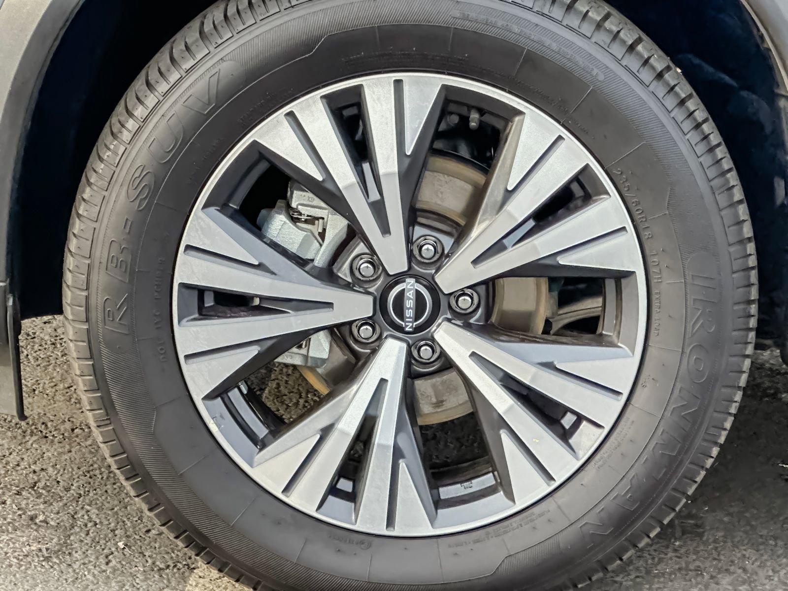 Used 2023 Nissan Rogue SV image 25