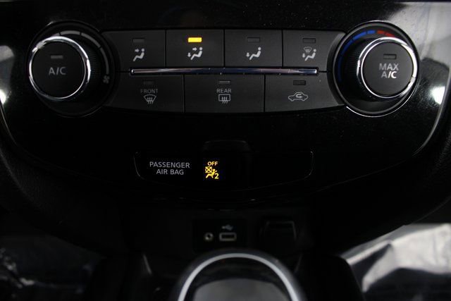 Used 2020 Nissan Rogue Sport S image 6