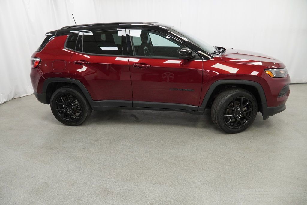 Certified 2022 Jeep Compass Latitude w/ Convenience Group AWD/4WD image 11