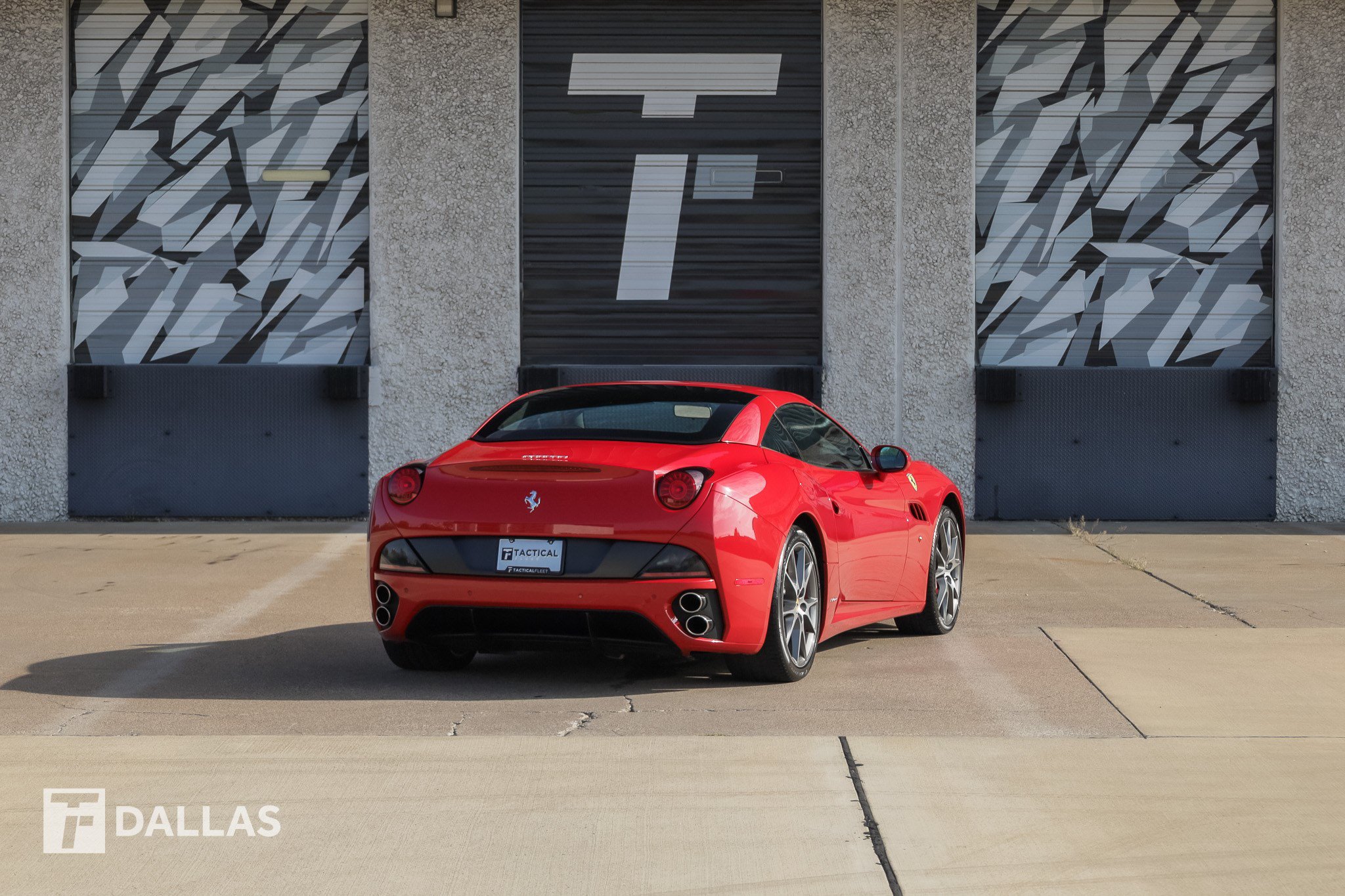 Used 2010 Ferrari California RWD image 15