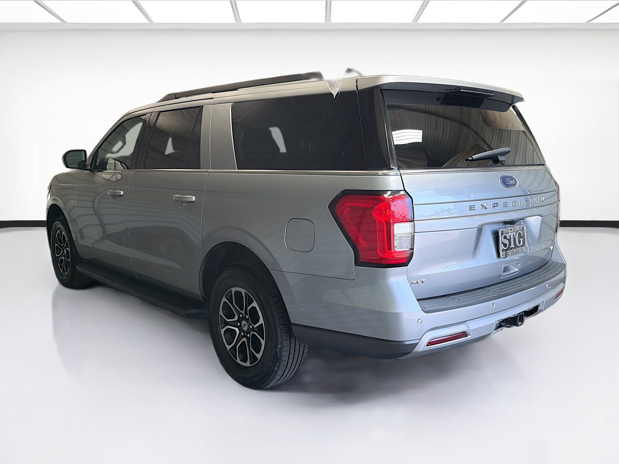 Used 2024 Ford Expedition Max XLT AWD/4WD image 6