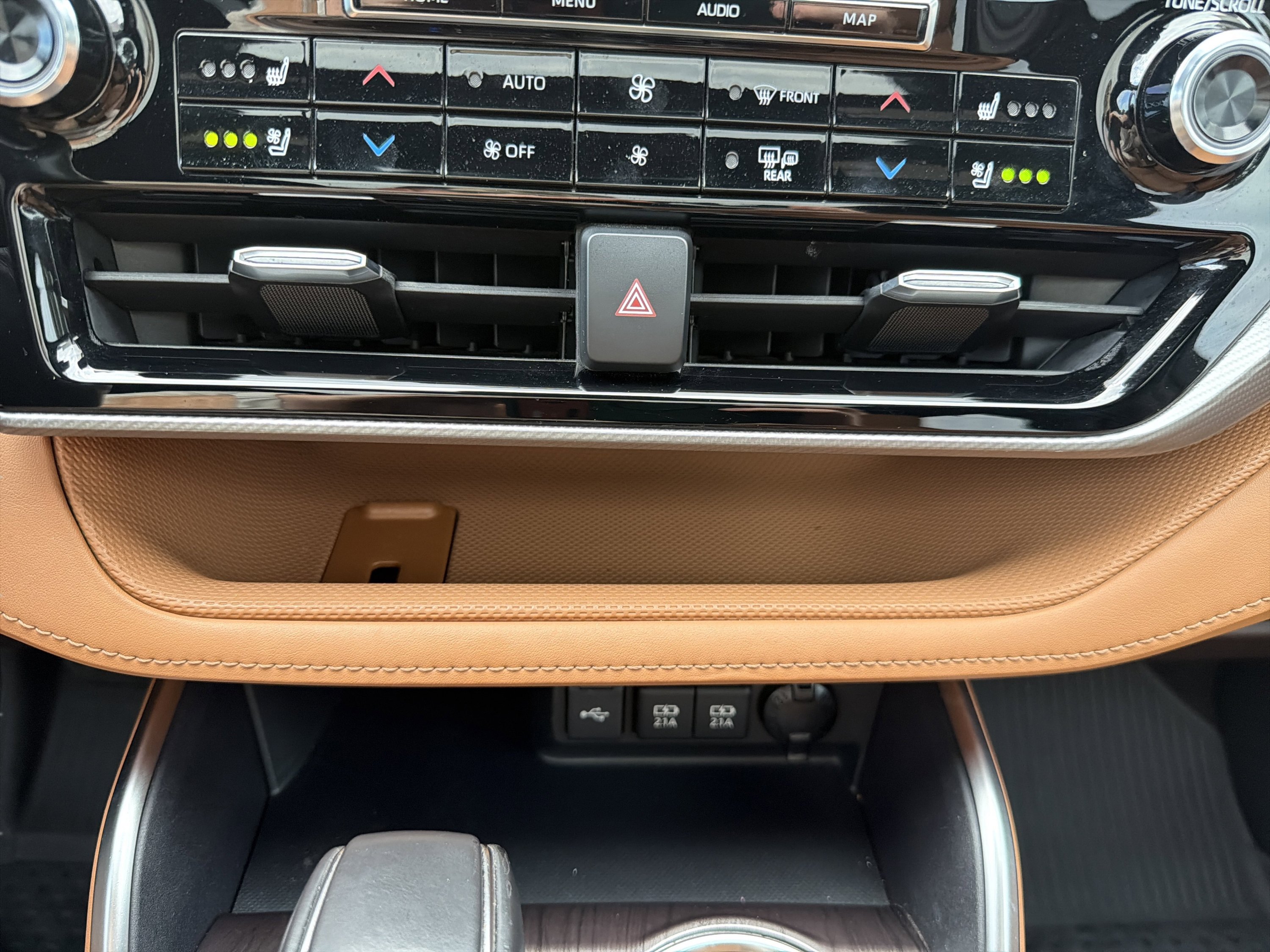 Used 2020 Toyota Highlander Platinum FWD image 83