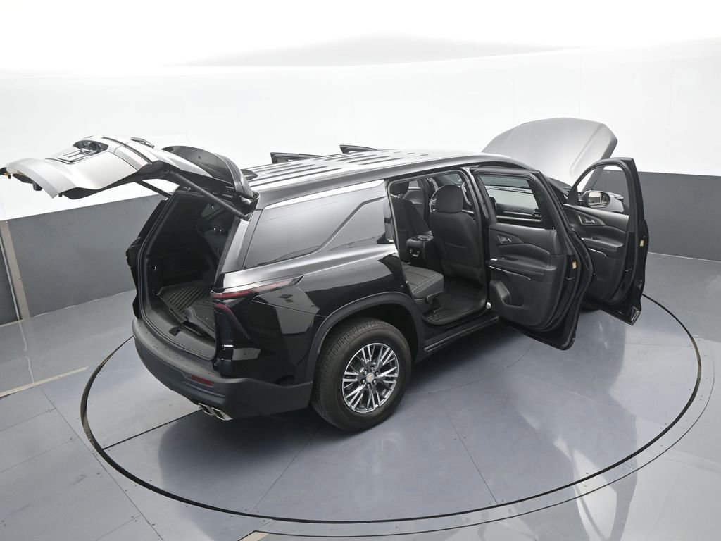 Used 2024 Chevrolet Traverse LS image 74