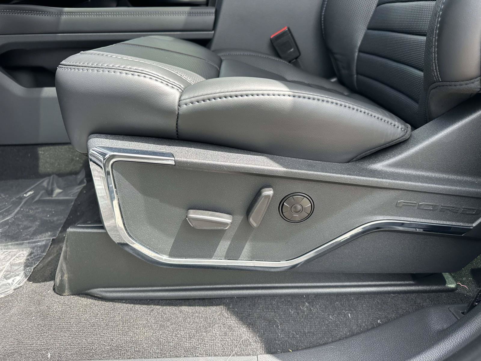 New 2026 Ford F350 Platinum AWD/4WD image 18