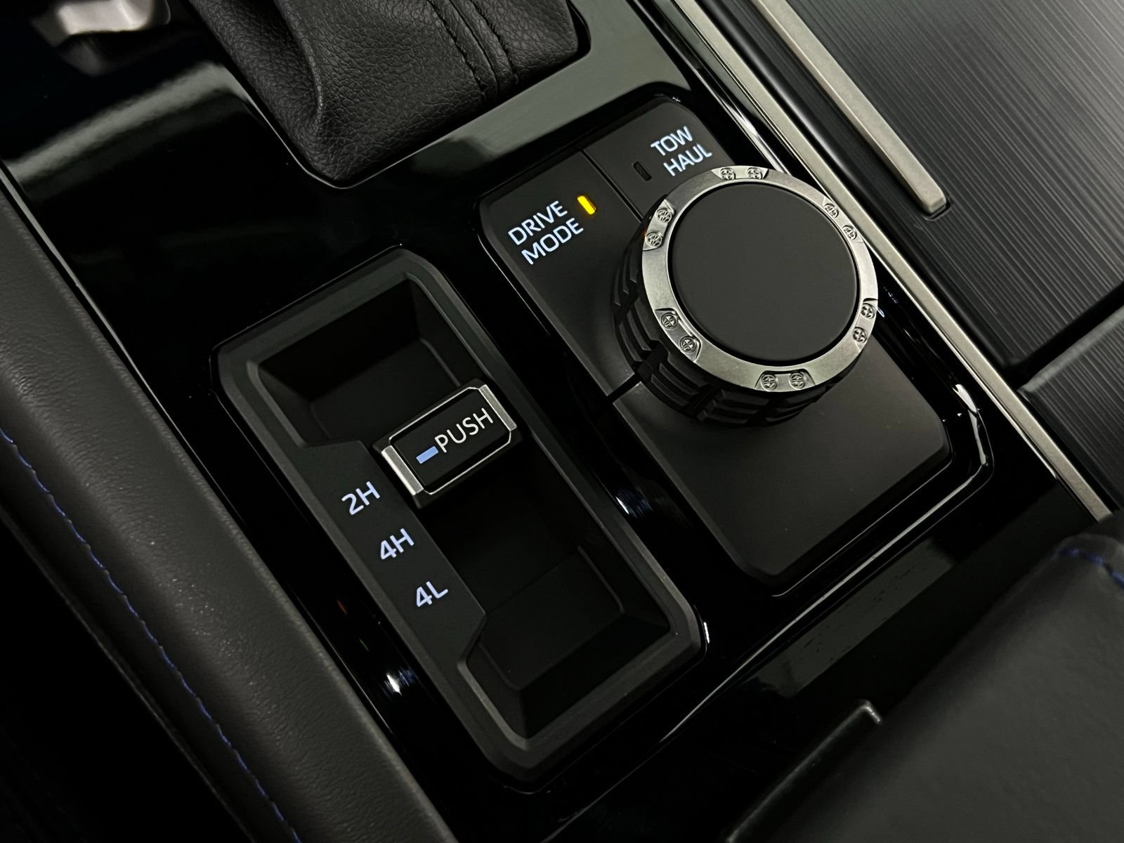 New 2026 Toyota Sequoia Platinum AWD/4WD image 18