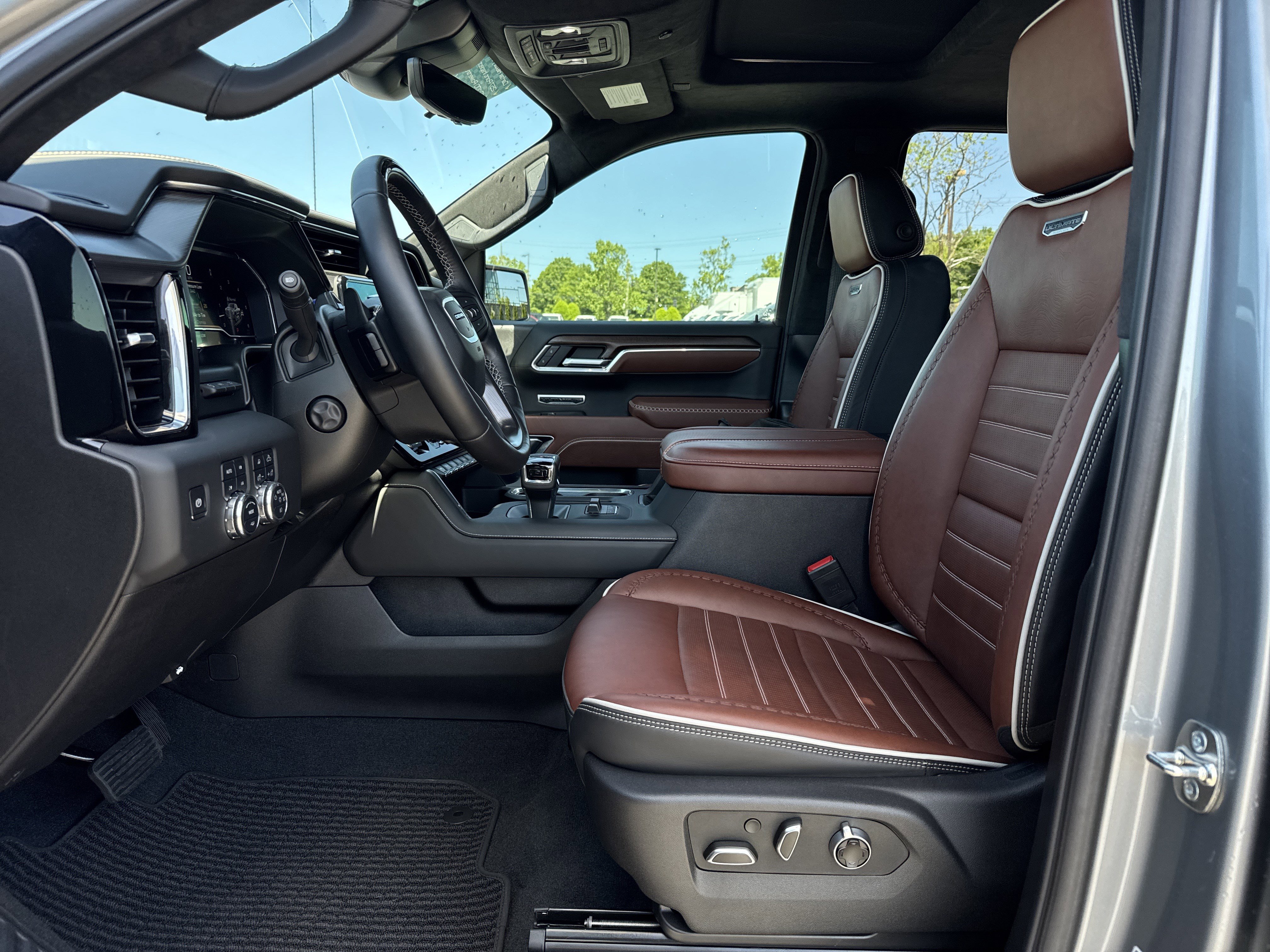 Used 2025 GMC Sierra 1500 Denali Ultimate AWD/4WD image 16