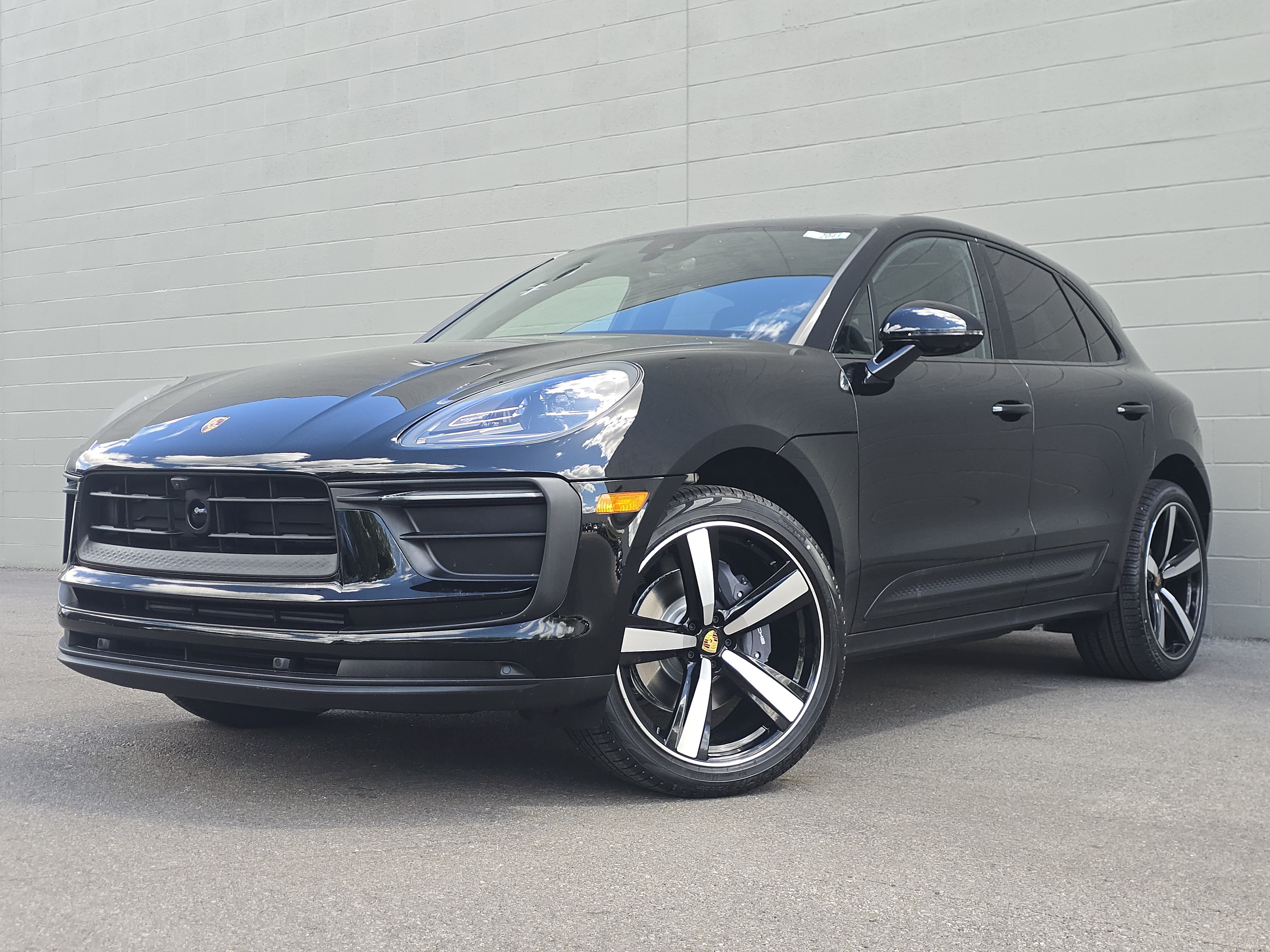 New 2026 Porsche Macan AWD/4WD video 1