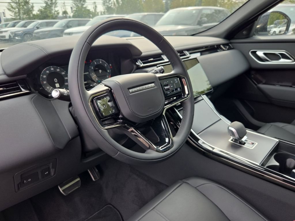New 2026 Land Rover Range Rover Velar Dynamic SE image 12