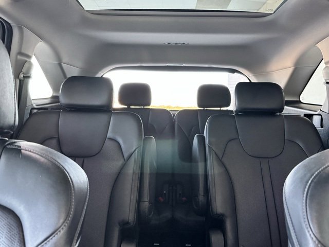 Used 2023 Kia Sorento SX image 4