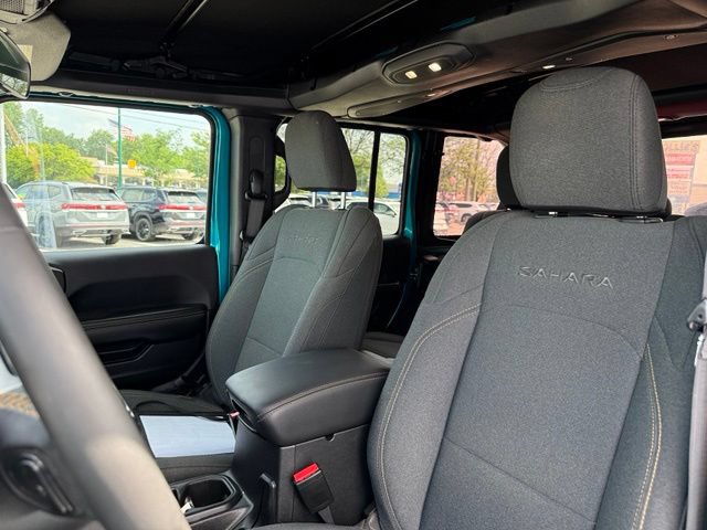 Used 2024 Jeep Wrangler Unlimited Sahara AWD/4WD image 14