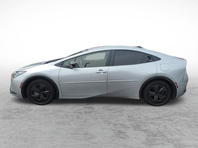 Certified 2026 Toyota Prius Plug-In Hybrid FWD image 8