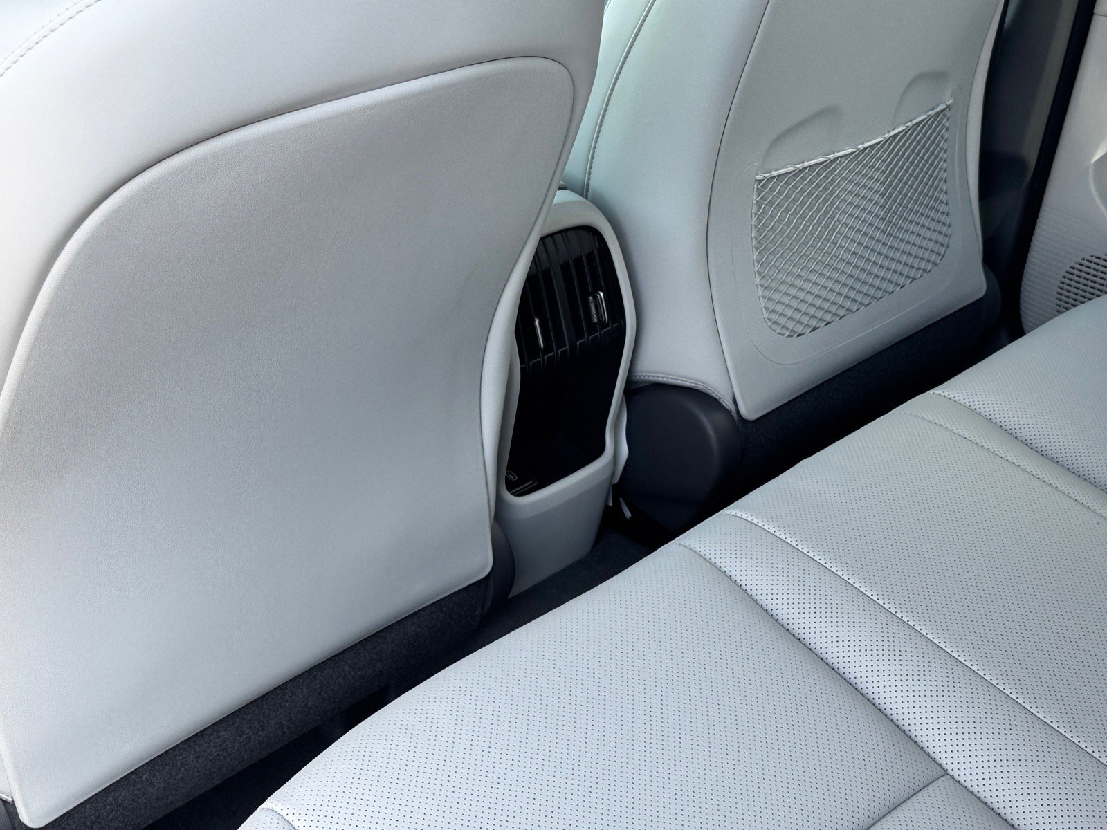 New 2026 Hyundai Kona SEL Premium image 15