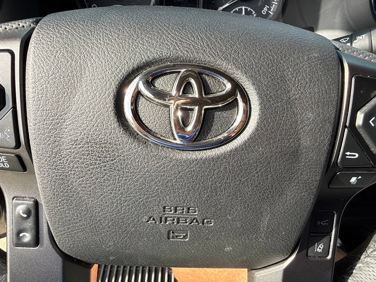 Used 2022 Toyota Tacoma TRD Off-Road AWD/4WD image 27