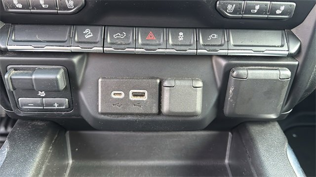 Used 2022 GMC Sierra 2500 AT4 w/ Gooseneck/5TH Wheel Package image 19