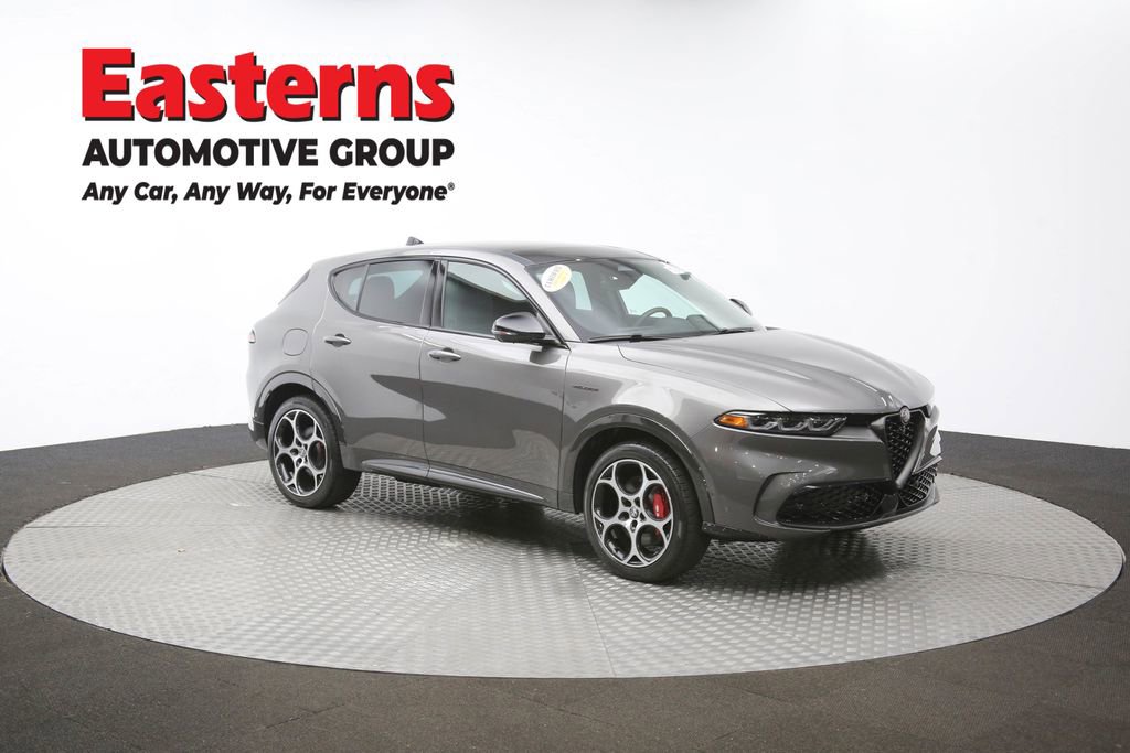 Used 2024 Alfa Romeo Tonale Veloce w/ Active Assist Package image 46