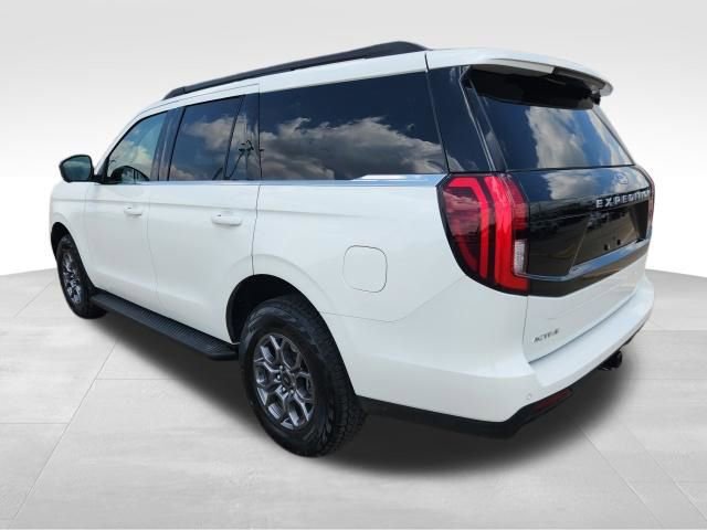 Used 2025 Ford Expedition Active image 6