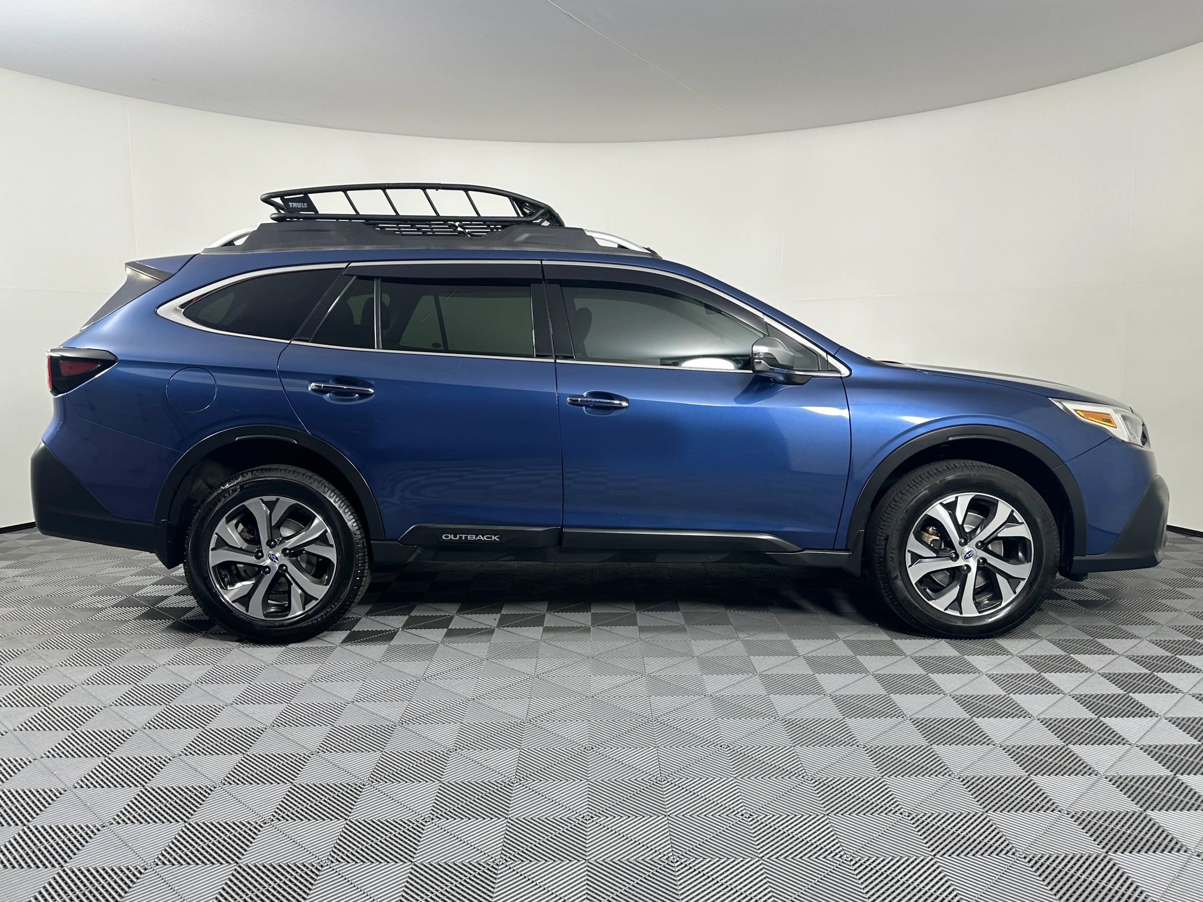 Used 2020 Subaru Outback Touring w/ Popular Package #2 AWD/4WD image 7