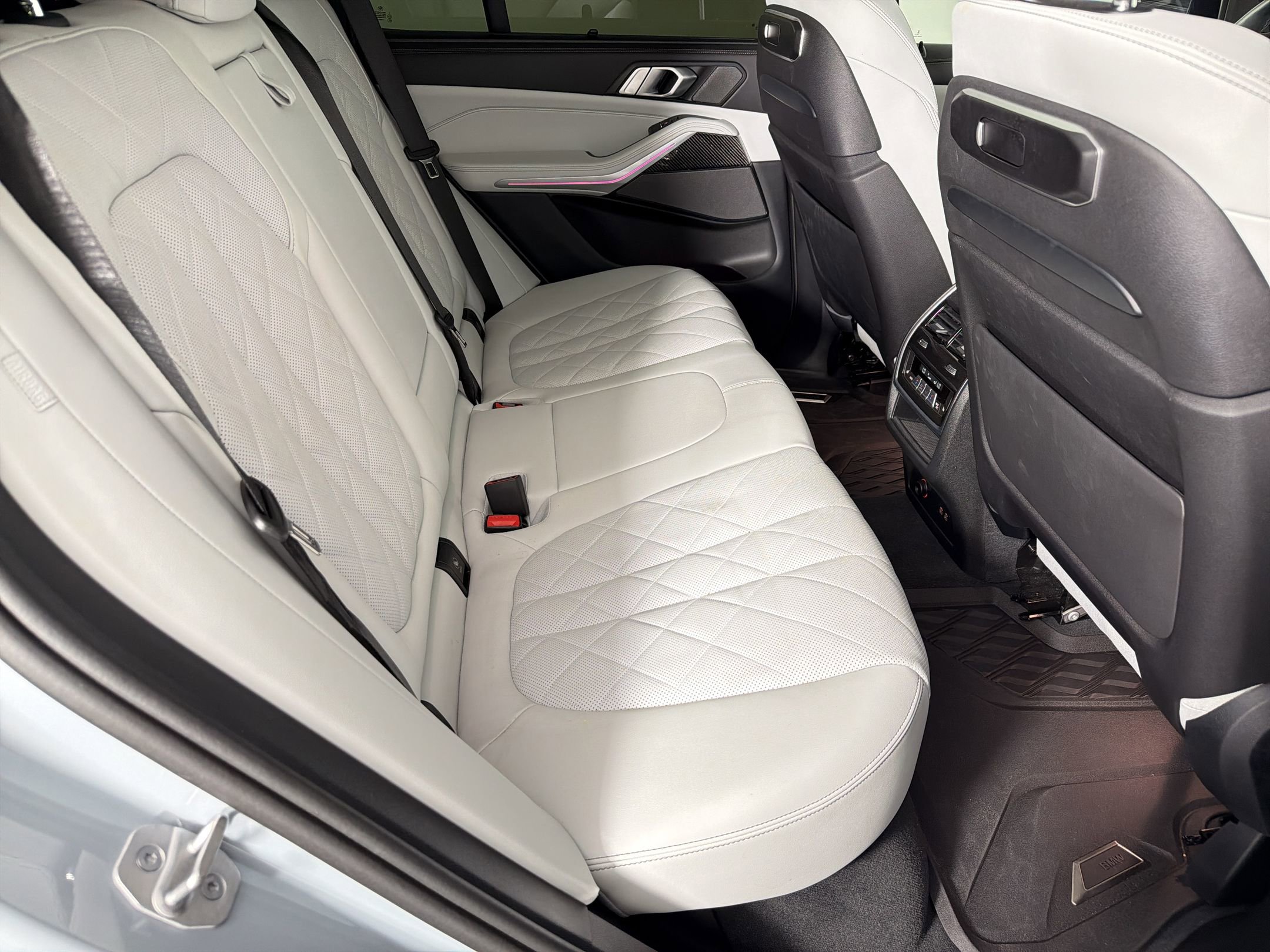 Used 2024 BMW X5 M60i w/ Executive Package image 29