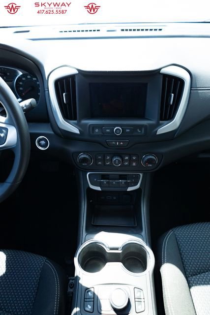 Used 2023 GMC Terrain SLE w/ Driver Convenience Package image 31