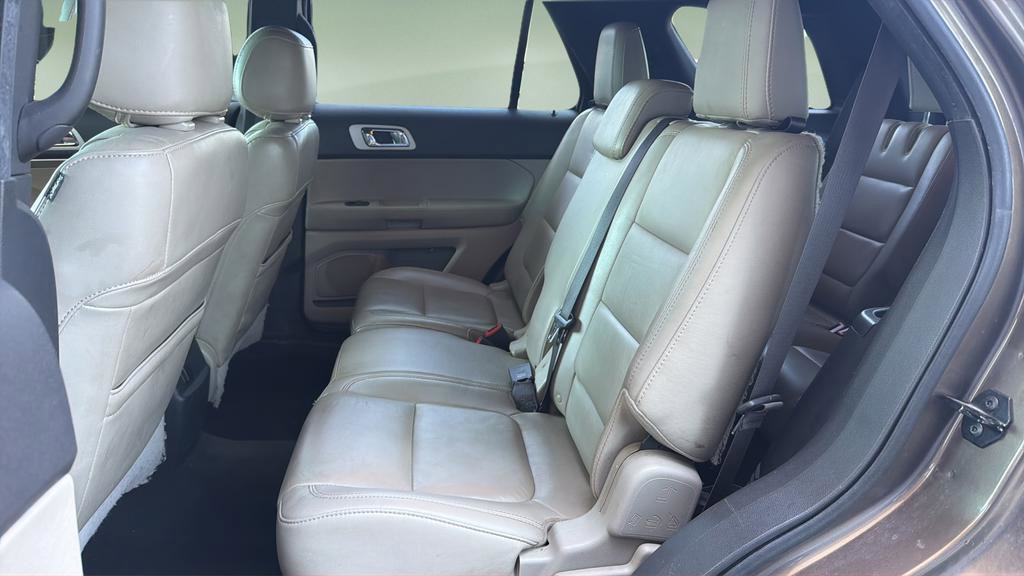 Used 2015 Ford Explorer XLT w/ Equipment Group 202B image 24