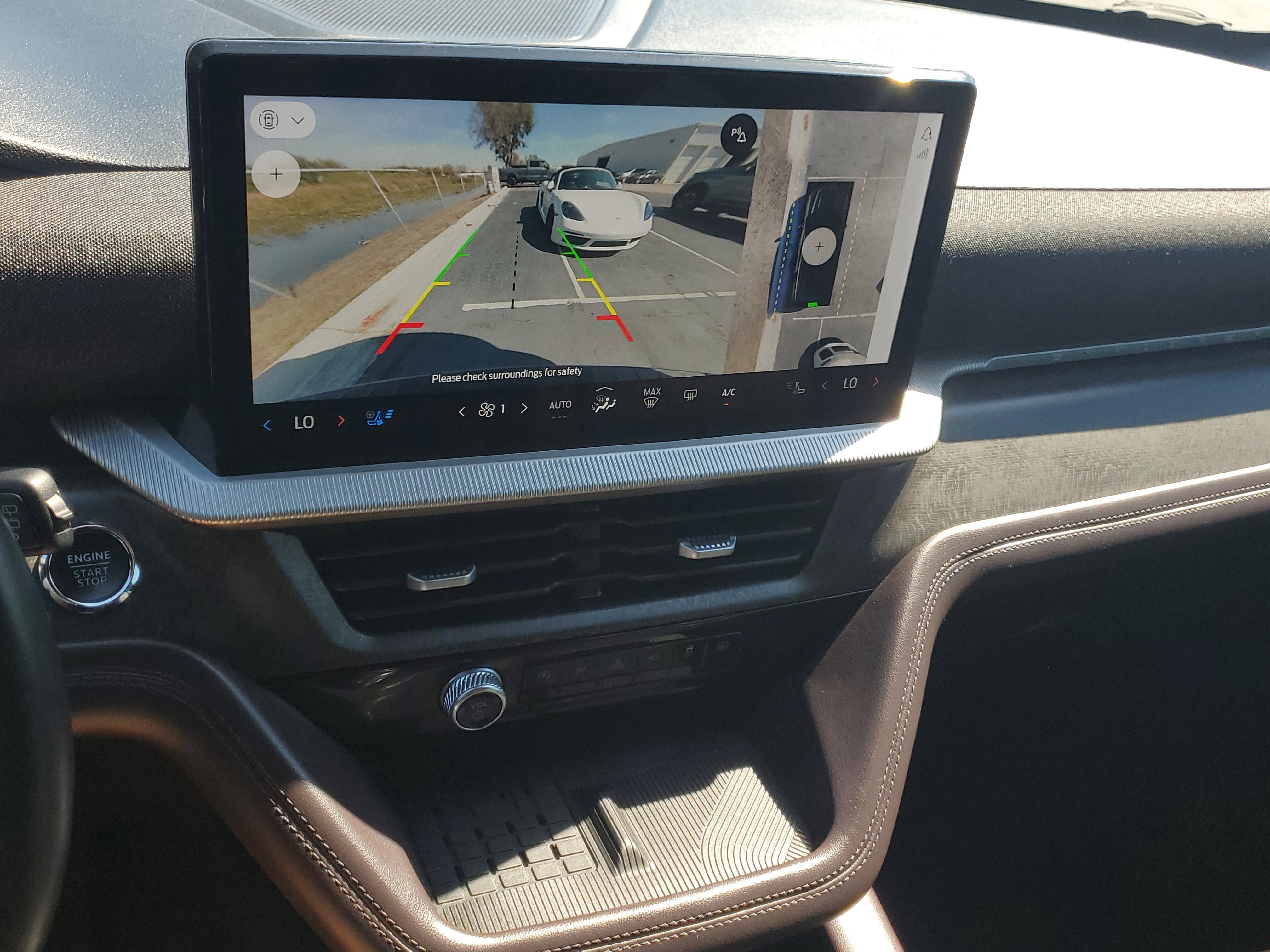 Certified 2025 Ford Explorer Platinum w/ Ultimate Package image 28