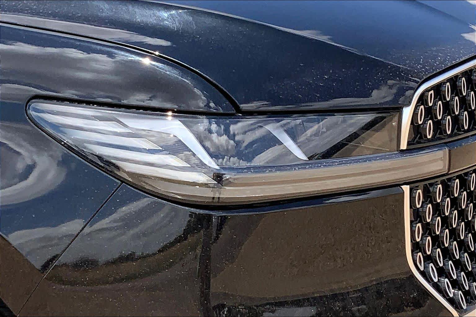 New 2026 Lincoln Navigator Premiere AWD/4WD image 13