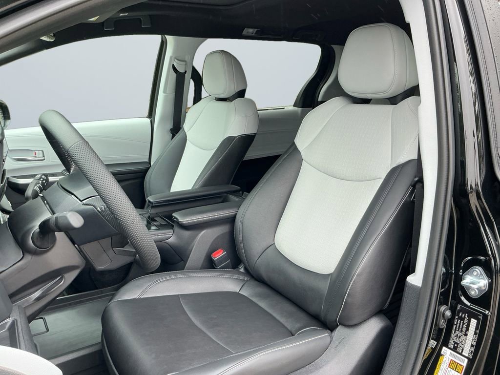 Certified 2026 Toyota Sienna XSE image 11