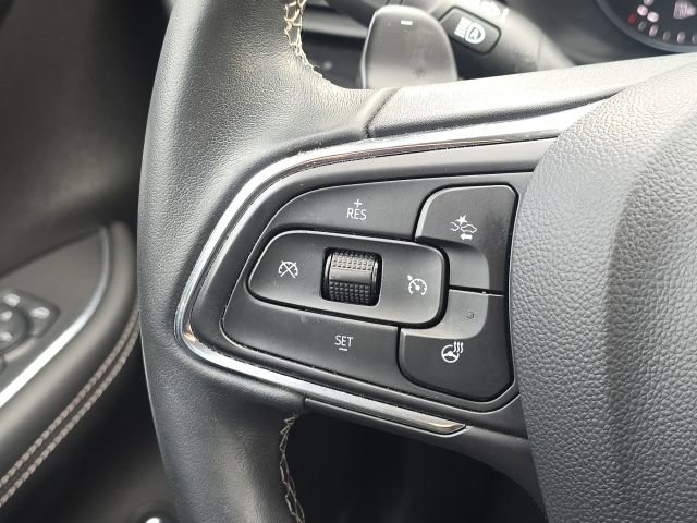 Used 2023 Buick Envision Essence image 38