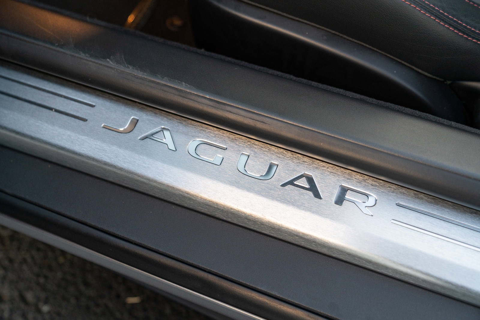 Used 2014 Jaguar F-TYPE S RWD image 13