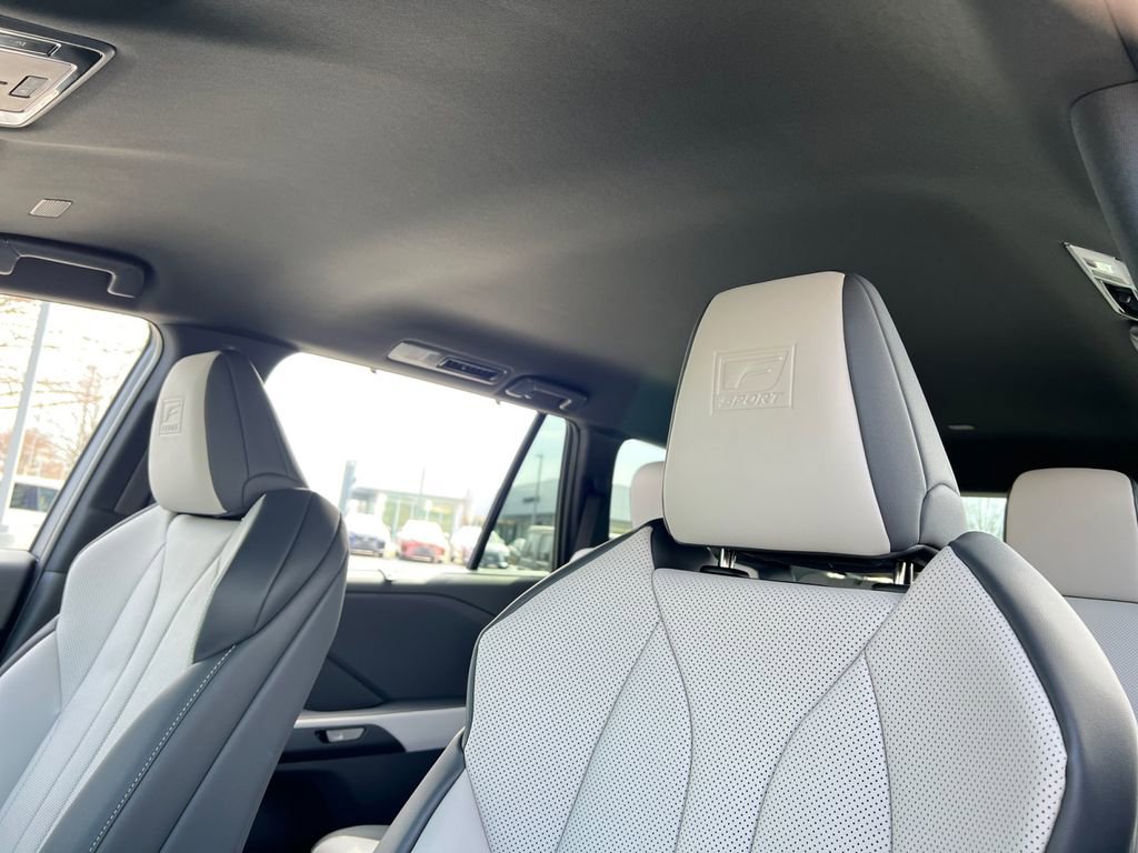 Certified 2026 Lexus TX 500h AWD w/ Technology Package image 32