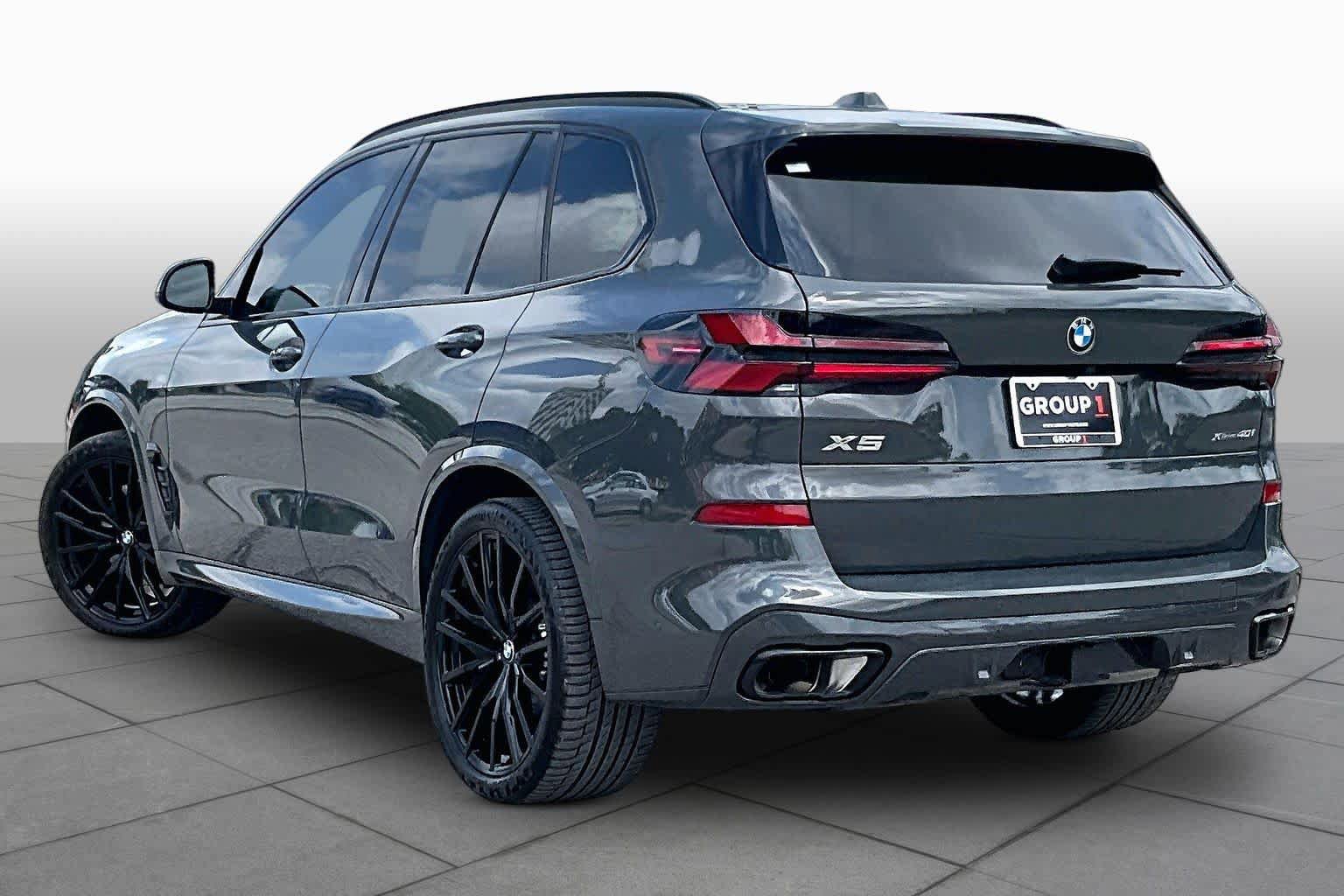 Used 2026 BMW X5 xDrive40i w/ M Sport Package AWD/4WD image 11