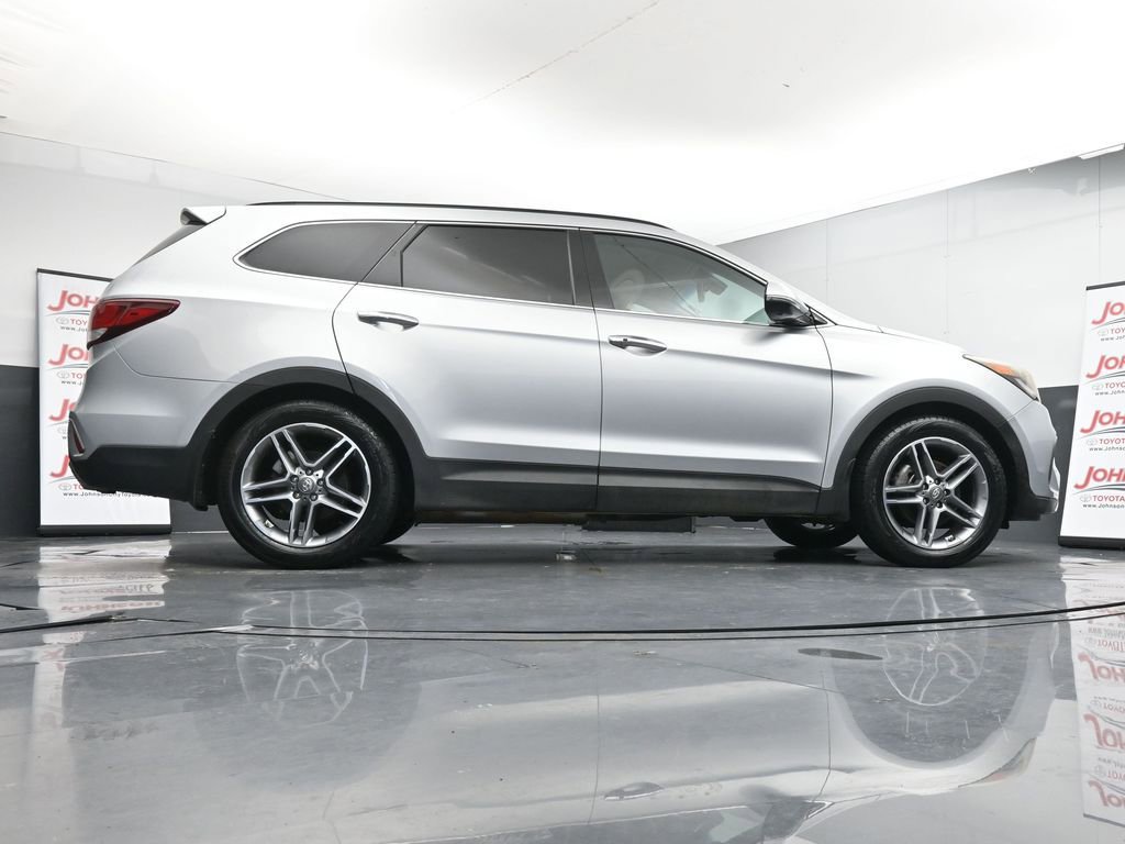 Used 2017 Hyundai Santa Fe SE image 40